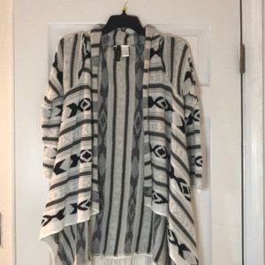 Patterned open sweater